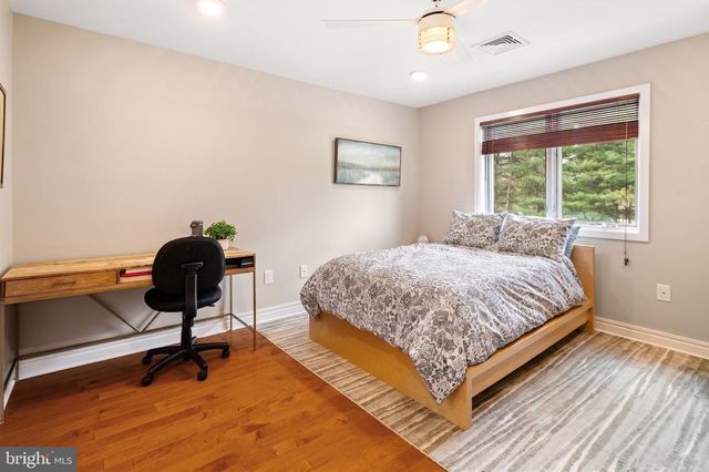 855 DOLINGTON RD, Newtown, PA 18940