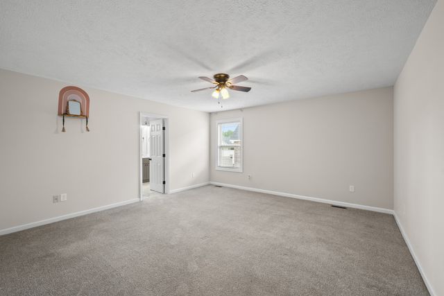 40 Daffodil Dr, Tullahoma, TN 37388