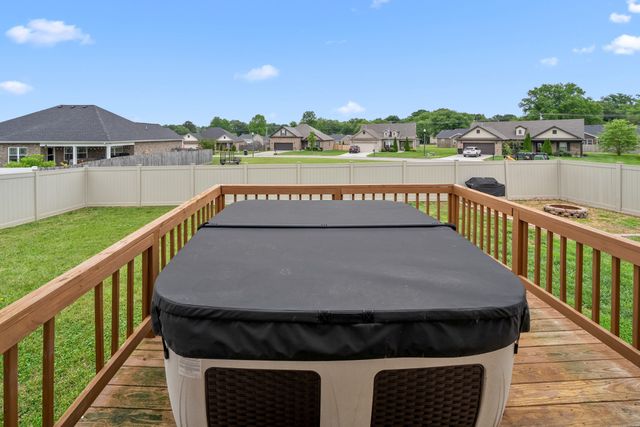 40 Daffodil Dr, Tullahoma, TN 37388