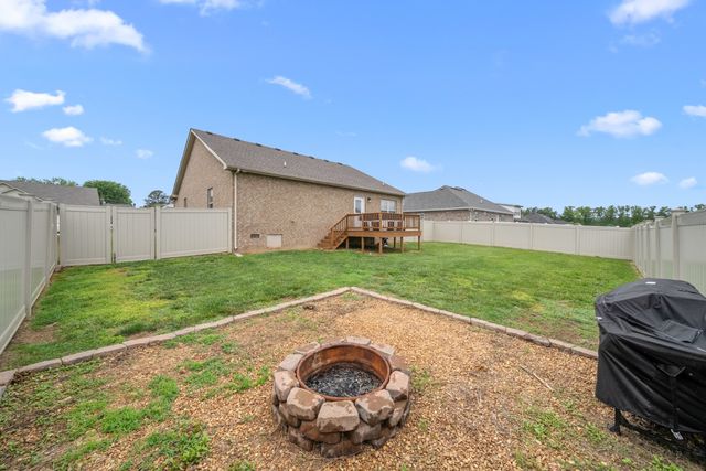 40 Daffodil Dr, Tullahoma, TN 37388