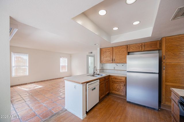 489 W CARMEN Street, Tempe, AZ 85283
