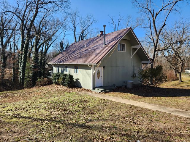 1000 Hickory Street, Cassville, MO 65625