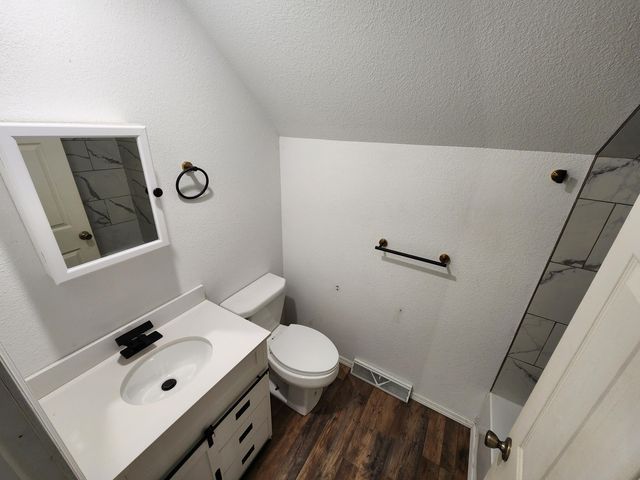 1000 Hickory Street, Cassville, MO 65625