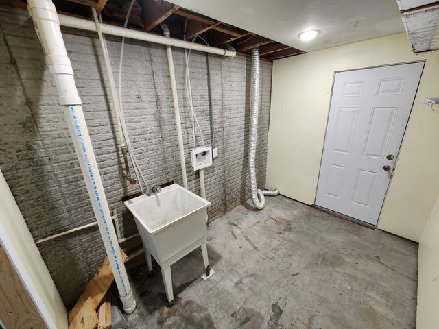 1000 Hickory Street, Cassville, MO 65625