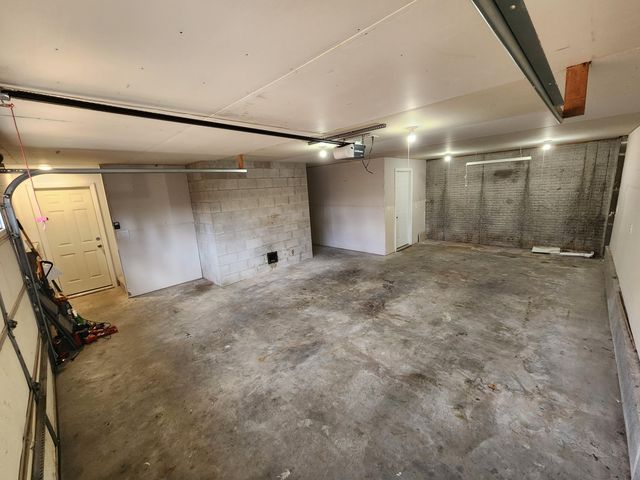 1000 Hickory Street, Cassville, MO 65625