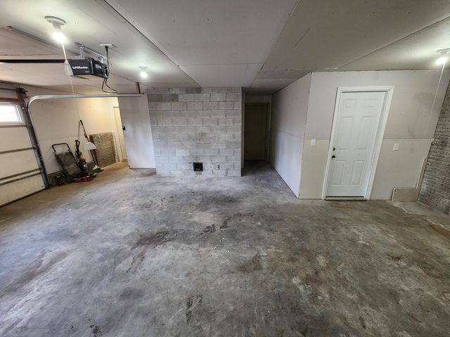 1000 Hickory Street, Cassville, MO 65625