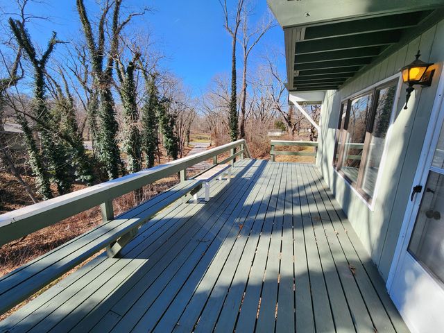 1000 Hickory Street, Cassville, MO 65625