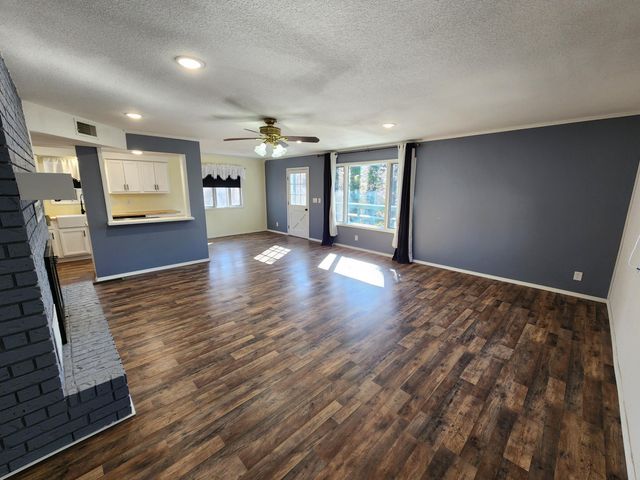 1000 Hickory Street, Cassville, MO 65625