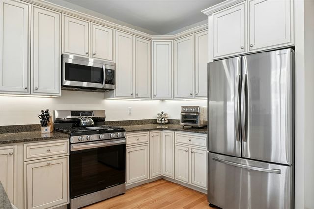 44 Logans Run 44, Millbury, MA 01527