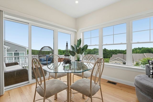 44 Logans Run 44, Millbury, MA 01527