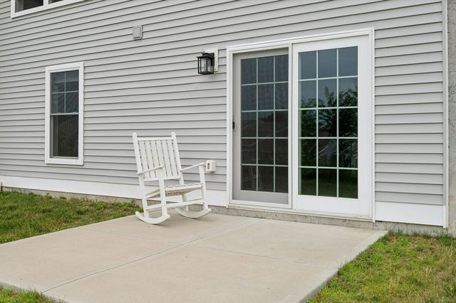 44 Logans Run 44, Millbury, MA 01527