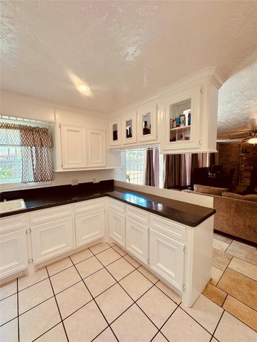 11306 Lovebird Lane, Houston, TX 77067