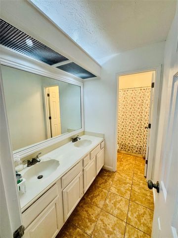 11306 Lovebird Lane, Houston, TX 77067