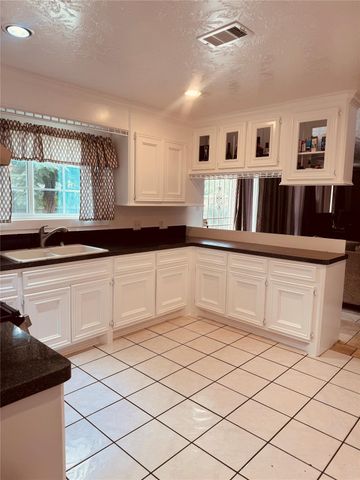 11306 Lovebird Lane, Houston, TX 77067