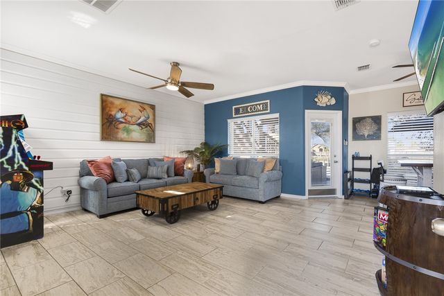 15637 Cruiser St B, Corpus Christi, TX 78418