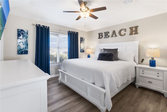 15637 Cruiser St B, Corpus Christi, TX 78418