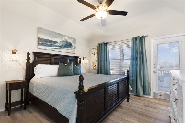 15637 Cruiser St B, Corpus Christi, TX 78418