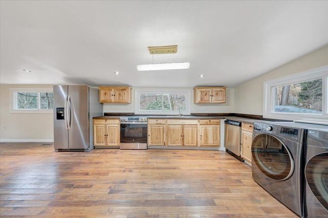 1203 Bottom Creek LN, Bent Mountain, VA 24059