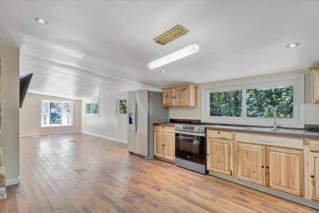 1203 Bottom Creek LN, Bent Mountain, VA 24059