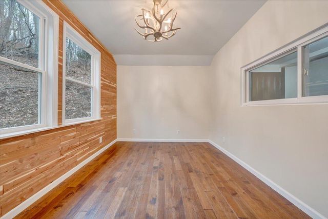 1203 Bottom Creek LN, Bent Mountain, VA 24059