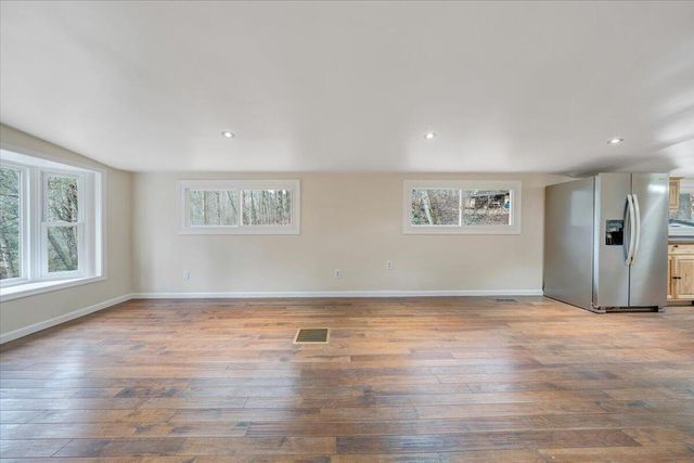 1203 Bottom Creek LN, Bent Mountain, VA 24059