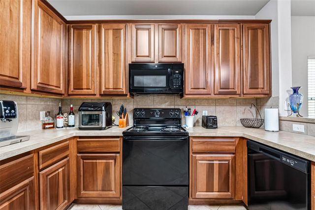 1911 Kemah Village Drive, Kemah, TX 77565