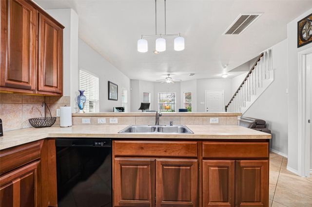 1911 Kemah Village Drive, Kemah, TX 77565