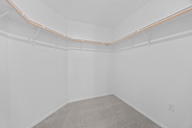 209 Donnington DR, Hutto, TX 78634