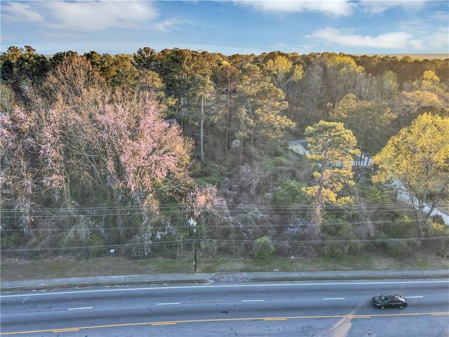 1587 Veterans Memorial Highway SW, Mableton, GA 30126