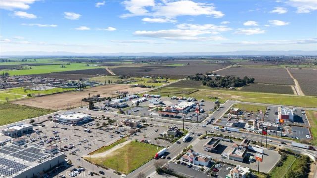 14127 Vinewood Avenue, Livingston, CA 95334