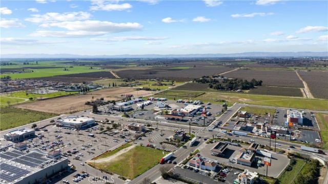 14127 Vinewood Avenue, Livingston, CA 95334