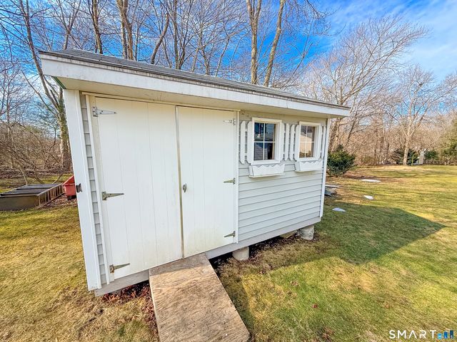 27 Londonderry Drive, Wallingford, CT 06492