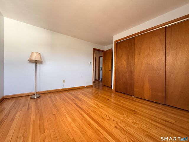 27 Londonderry Drive, Wallingford, CT 06492