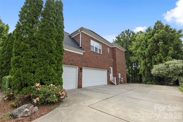 4361 Queensbury Drive, Harrisburg, NC 28075
