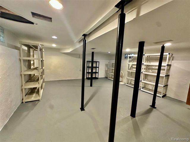 3404 Rockhaven Avenue, Rochester Hills, MI 48309