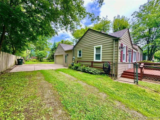 3404 Rockhaven Avenue, Rochester Hills, MI 48309