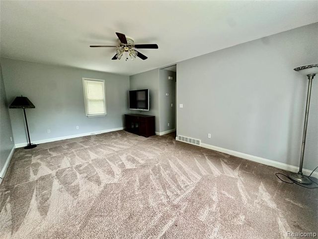 3404 Rockhaven Avenue, Rochester Hills, MI 48309