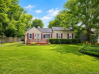 3404 Rockhaven Avenue, Rochester Hills, MI 48309