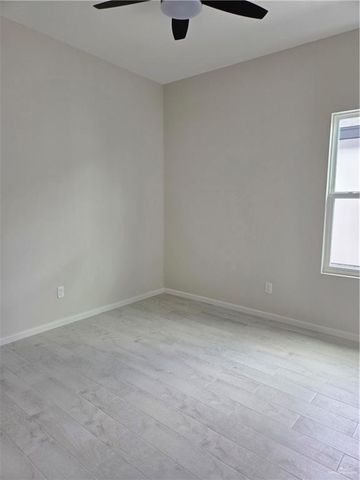 203 E Royal Palm Drive A, Mercedes, TX 78570