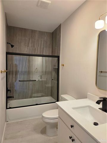 203 E Royal Palm Drive A, Mercedes, TX 78570