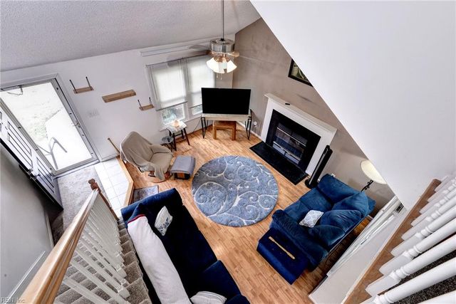 225 Ridge Wood DR, Hampton, VA 23666