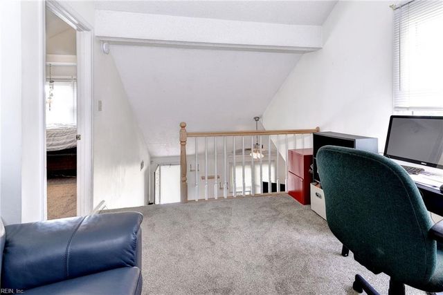 225 Ridge Wood DR, Hampton, VA 23666
