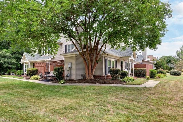 225 Ridge Wood DR, Hampton, VA 23666