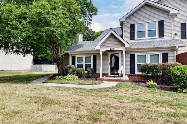 225 Ridge Wood DR, Hampton, VA 23666