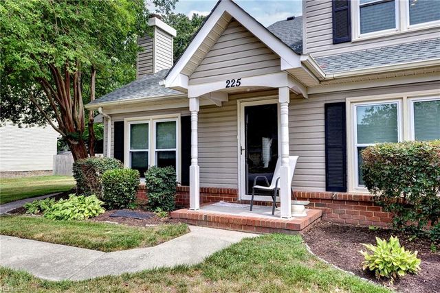 225 Ridge Wood DR, Hampton, VA 23666