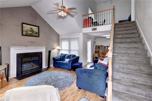 225 Ridge Wood DR, Hampton, VA 23666