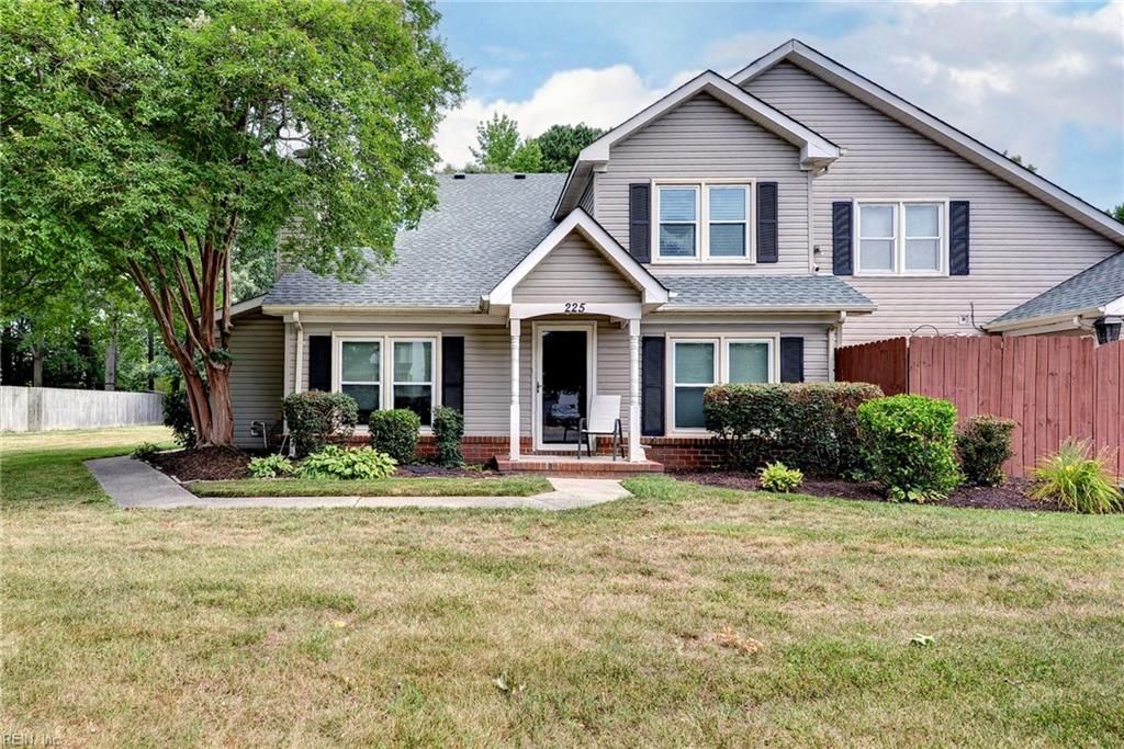 225 Ridge Wood DR, Hampton, VA 23666