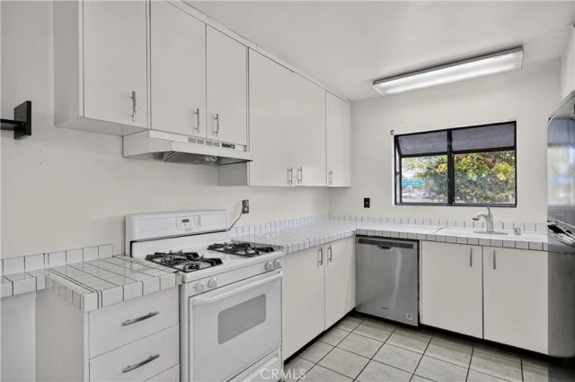 3483 N Los Coyotes Diagonal, Long Beach, CA 90808