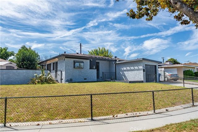 3483 N Los Coyotes Diagonal, Long Beach, CA 90808