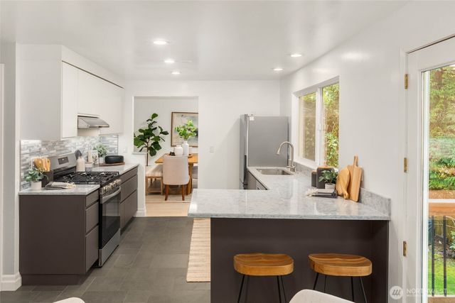 11704 NE 145th Street, Kirkland, WA 98034